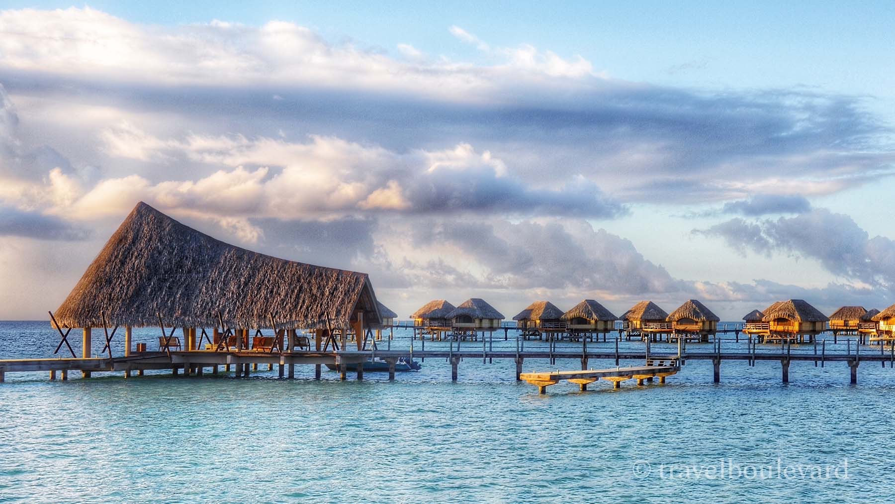 How to travel Tahiti & her islands on a budget: 7 tips & tricks to save money